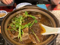 牛腩粉丝砂锅-南京大牌档(香港广场店)