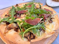 黑松露火腿薄饼-Papa Razzi西餐厅