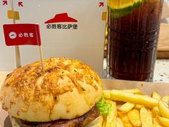 -必胜客(WOW中心城店)