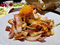 头抽蒜香黑虎虾-江上荟·创意中国菜(绿地缤纷城店)