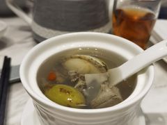 青橄榄鲍鱼鸽子汤-鹭江潮餐厅•福建菜(鹭江佲家酒店)