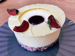 樱桃意式鲜奶酪-潮一不贰·法式甜品·生日蛋糕·西式简餐(外滩店)