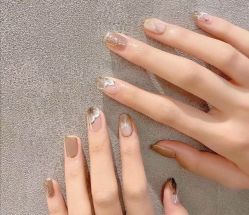 -慕拉美甲美睫皮肤管理