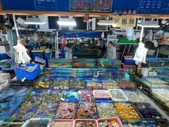 -霞涌市场海鲜摆卖区