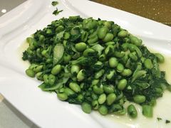 青菜碎炒毛豆-鸿运酒楼