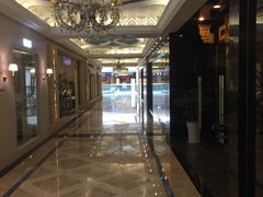 -红星美凯龙国际家居博览中心至尊mall停车场