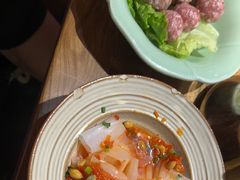 -野山舂·贵州现舂酸汤火锅(鸿通城店)