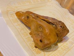 最鲜鸭脑壳-何师烧烤Pro ·江湖川菜·小龙虾·精酿(太古里旗舰店)
