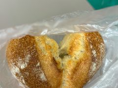佐餐小法棍-CARINO BAKERY&CAFE(人广来福士店)