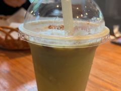 牛油果雪梨奶昔-麦田工坊(月湖店)