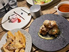 -MONICH牛排融合餐厅(和义大道购物中心店)