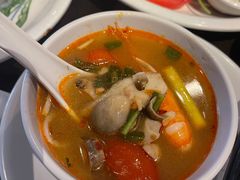 冬阴功-大头虾越式风味餐厅(光明广场店)