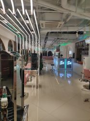 -BULB STUDIO 巴柏明星发型工作室