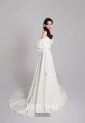 -Lady  Jane高端婚纱礼服馆