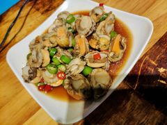 -臻鲜燕海鲜融合餐厅(金陵style店)