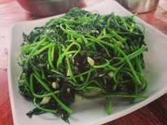 -御霞苑泥烩鸡休闲农庄