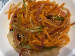 新疆凉皮-巴扎美食·新疆菜·西域歌舞表演餐厅(新疆大厦店)