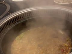 -哈尔滨烧烤·山河村铁锅炖(交大店)
