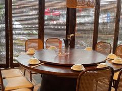 -二厨·吊桥小院·脆皮烧鸡公·本地农家菜(沿江西路店)