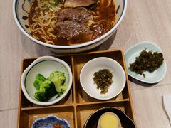 -康师傅私房牛肉面(马泉营奥莱店)