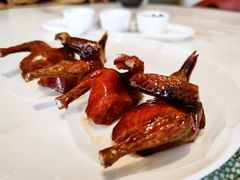 脆皮妙龄鸽-新荣记(新源南路店)