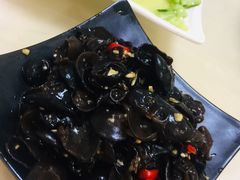 巧拌黑木耳-怪怪龙虾·澳洲蓝龙王·深夜食堂(惊驾路店)