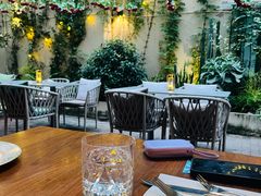 -Osteria Garden 生蚝花园餐厅(原进贤路店)