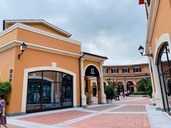 -佛罗伦萨小镇广佛名品奥特莱斯(疏港路店)