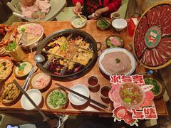 -周小明火锅(黑金冠社区店)