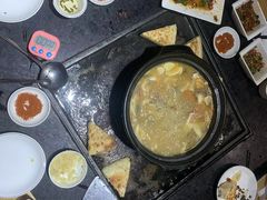 -有一锅·野生菌黑山羊腊排骨火锅(古城北门店)