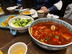 -聚汇三少·龙虾·中餐厅(莫邪路新天地店)