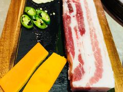 五花肉-哈哈碳都·牛肋条无限自助烤肉(台江万达店)