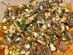 招牌铁板孜然牛肉-肉店炸炸炸·爆汁孜然牛肉