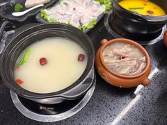 -彩云南七彩一锅