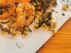 普洱茶香酥虾-云海肴·汽锅鸡·云南菜(天山百盛优客店)