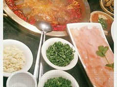 -潮火锅·麻辣牛肉火锅(观音桥方圆·LIVE店)