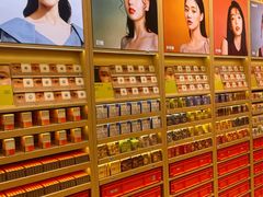 -moody彩瞳(环宇城店)