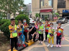 -瑞思少儿中心·少儿英语素养启蒙(勒泰直营校区)
