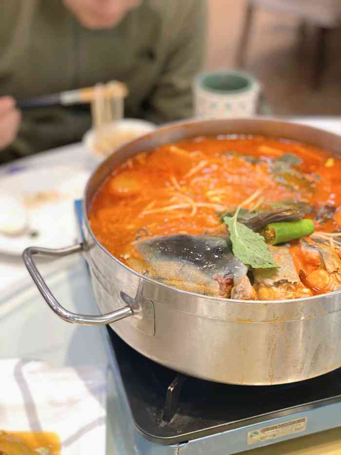 贵人相厨-"之前每次来贵人香厨都是吃的酸汤鱼!我觉得.