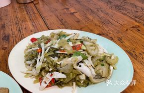 Sour Cabbage Stir-Fried with Fresh Bamboo Shoots