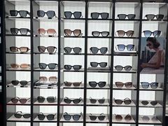 -LensCrafters亮视点(东方新天地店)