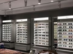 -目艮眼镜SHOWROOM(品牌集合店)