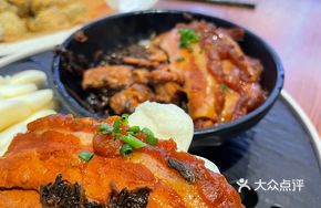 Preserved Vegetable Braised Pork with Thin Pancakes