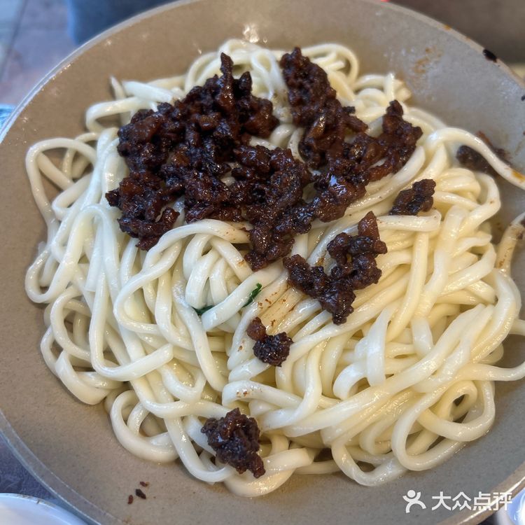 成都美食合集|鸡杂干拌和杂酱面都好吃[加油]