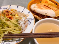 腊汁肉夹膜-大嘻咹biangbiang面(历史博物馆店)