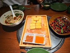 -花菇朵·云山雀 ll 野生菌锅·野果酸汤·精品滇菜(万柳店)