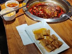 -城墙拐拐火锅(三峡广场黑金冠店)