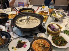 -香山湖家家宴(中山陵店)