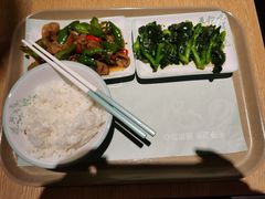 -老乡鸡(上海品尊国际中心店)
