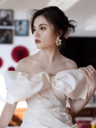 -不晚国际婚纱礼服